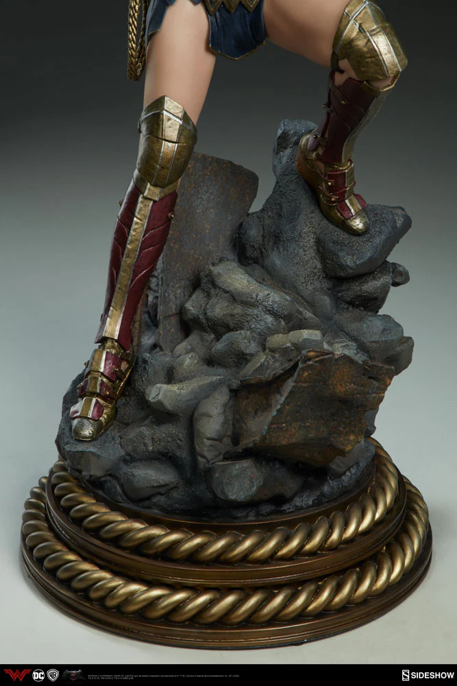 BVS Wonder Woman Premium Format - Image 18