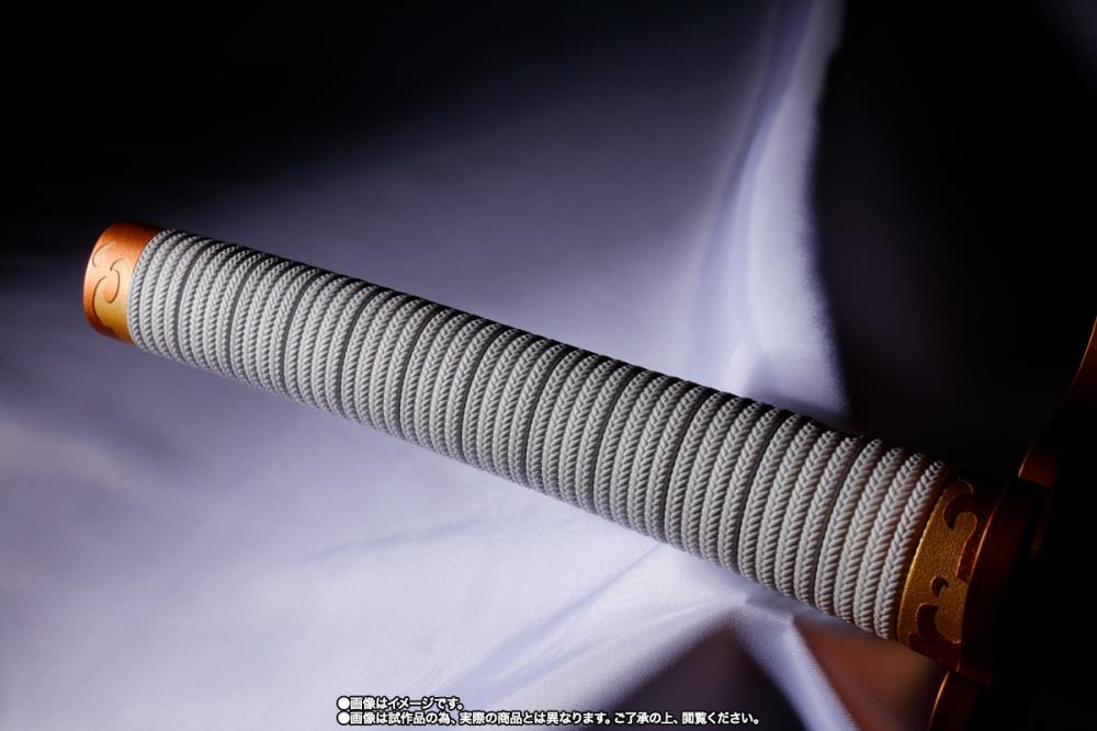 Demon Slayer: Kimetsu no Yaiba Proplica - Kyojuro Rengoku's Broken Nichirin Sword - Image 5