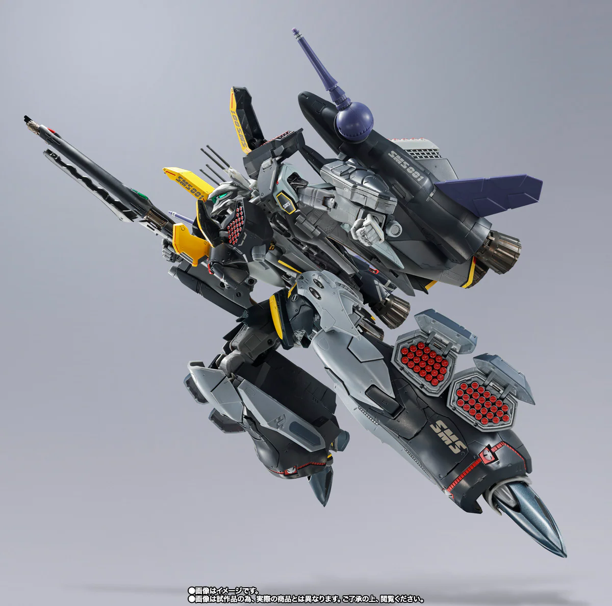 DX Chogokin - Macross Frontier: VF-25S Armored Messiah Valkyrie (Ozma Lee Custom) Revival Ver. - Image 4