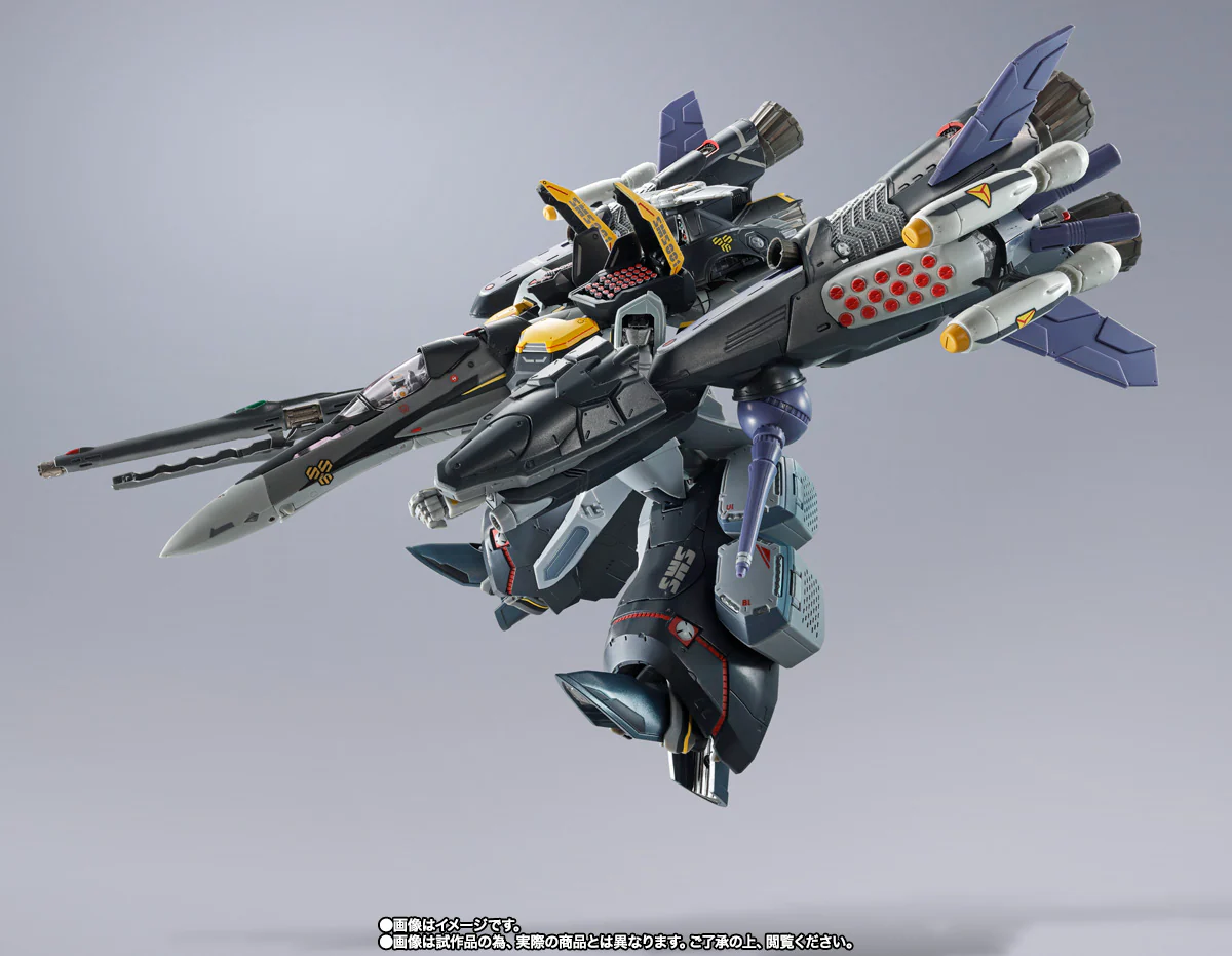 DX Chogokin - Macross Frontier: VF-25S Armored Messiah Valkyrie (Ozma Lee Custom) Revival Ver. - Image 8
