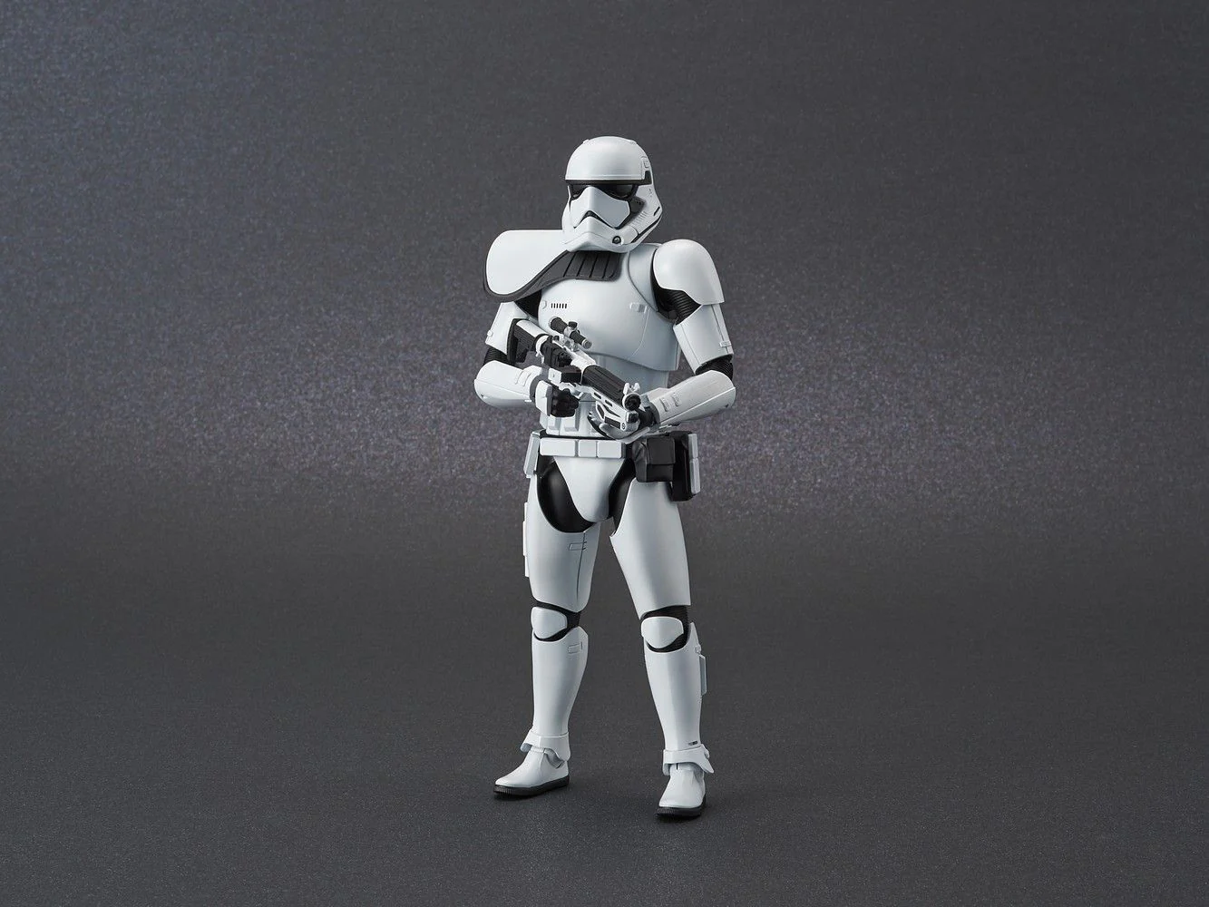 First Order Stormtrooper (Rise of Skywalker) 1/12 Scale Model Kit - Image 2