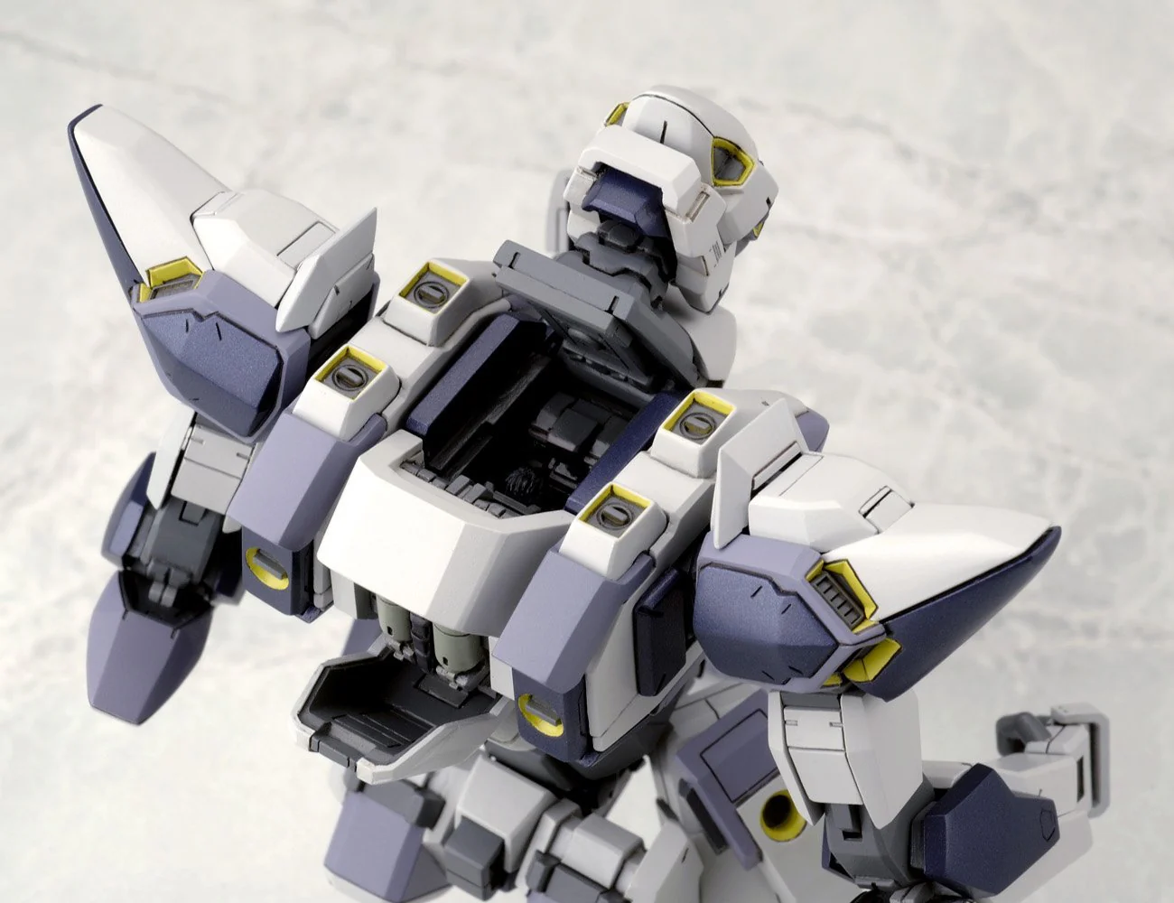 Fullmetal Panic The Second Raid: ARX-7 Arbalest 1/60 Scale Action Figure - Image 6