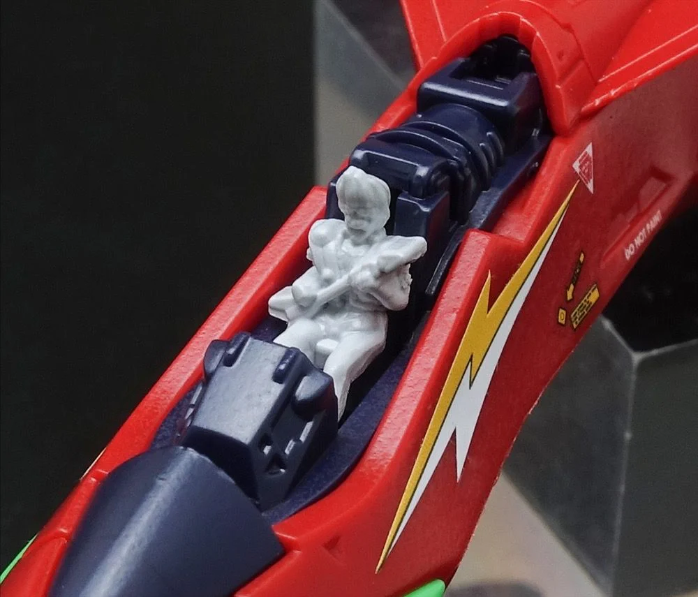 HG Macross 7 VF-19 Kai Fire Valkyrie (Sound Booster Equipped Ver.) 1/100 Scale Model Kit - Image 14