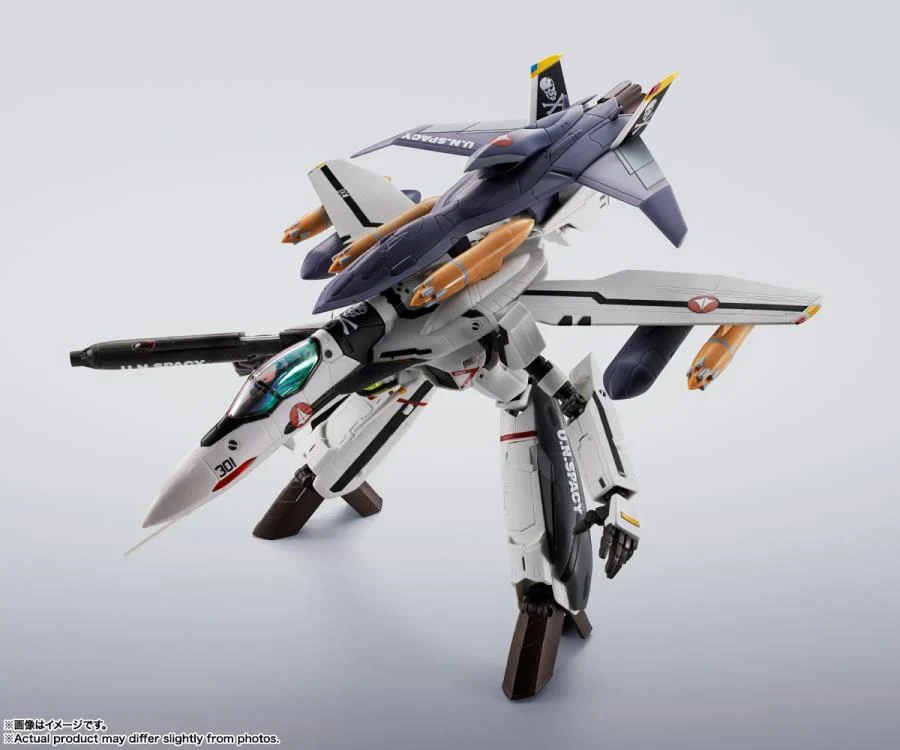 Hi-Metal R Macross Zero: VF-0S Phoenix (Roy Fokker) + QF-2200D-Ghost - Image 6