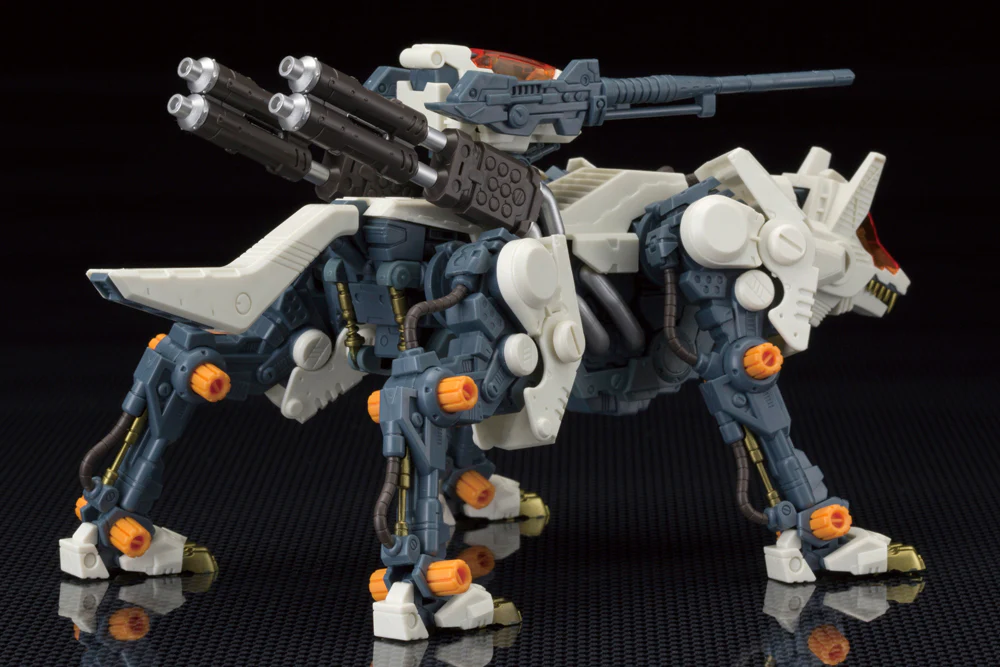 HMM #002 RHI3 Command Wolf (Repackage Ver.) Model - Image 3