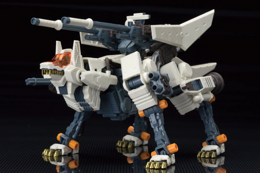 HMM #002 RHI3 Command Wolf (Repackage Ver.) Model - Image 9