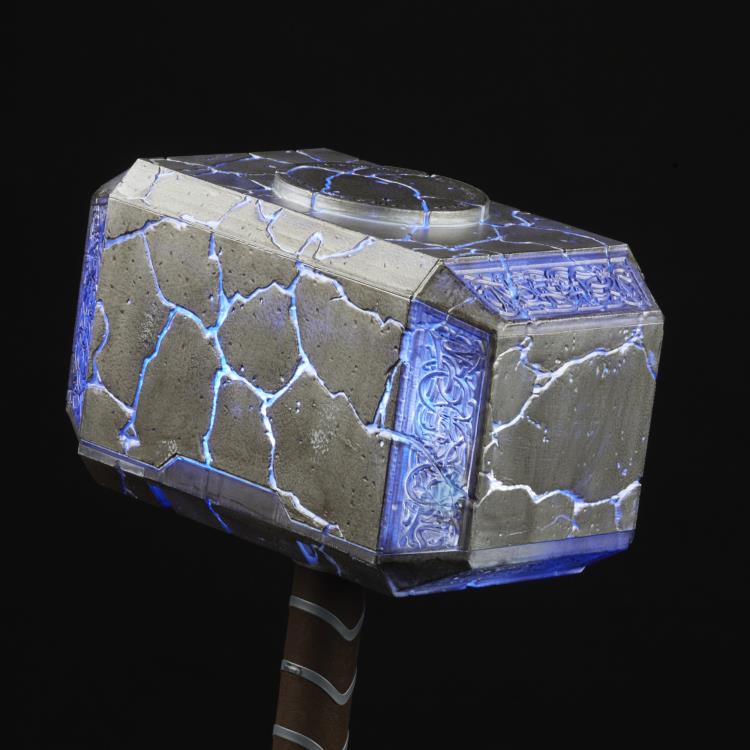 Marvel Legends Avengers Gear Thor: Love and Thunder Mjolnir Electronic Hammer - Image 4
