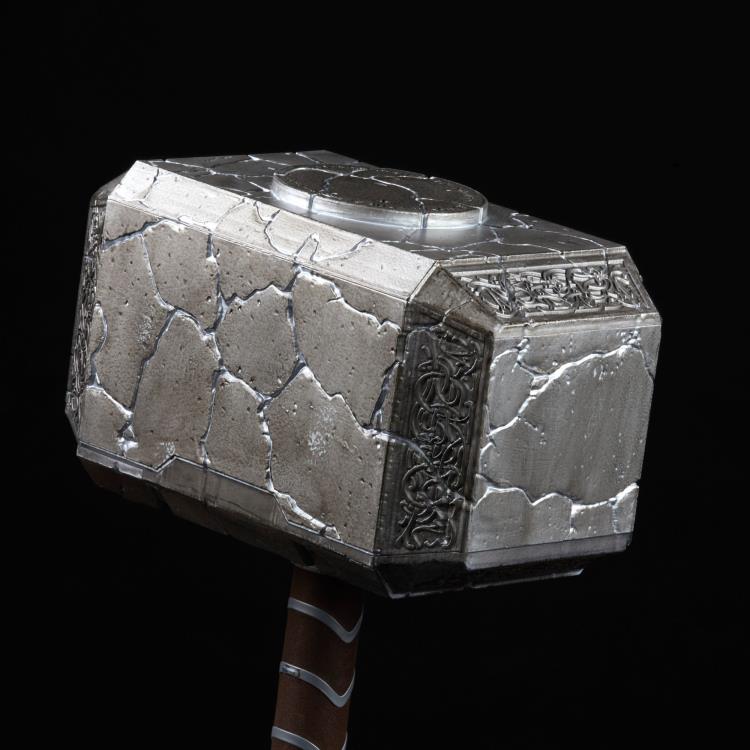 Marvel Legends Avengers Gear Thor: Love and Thunder Mjolnir Electronic Hammer - Image 5