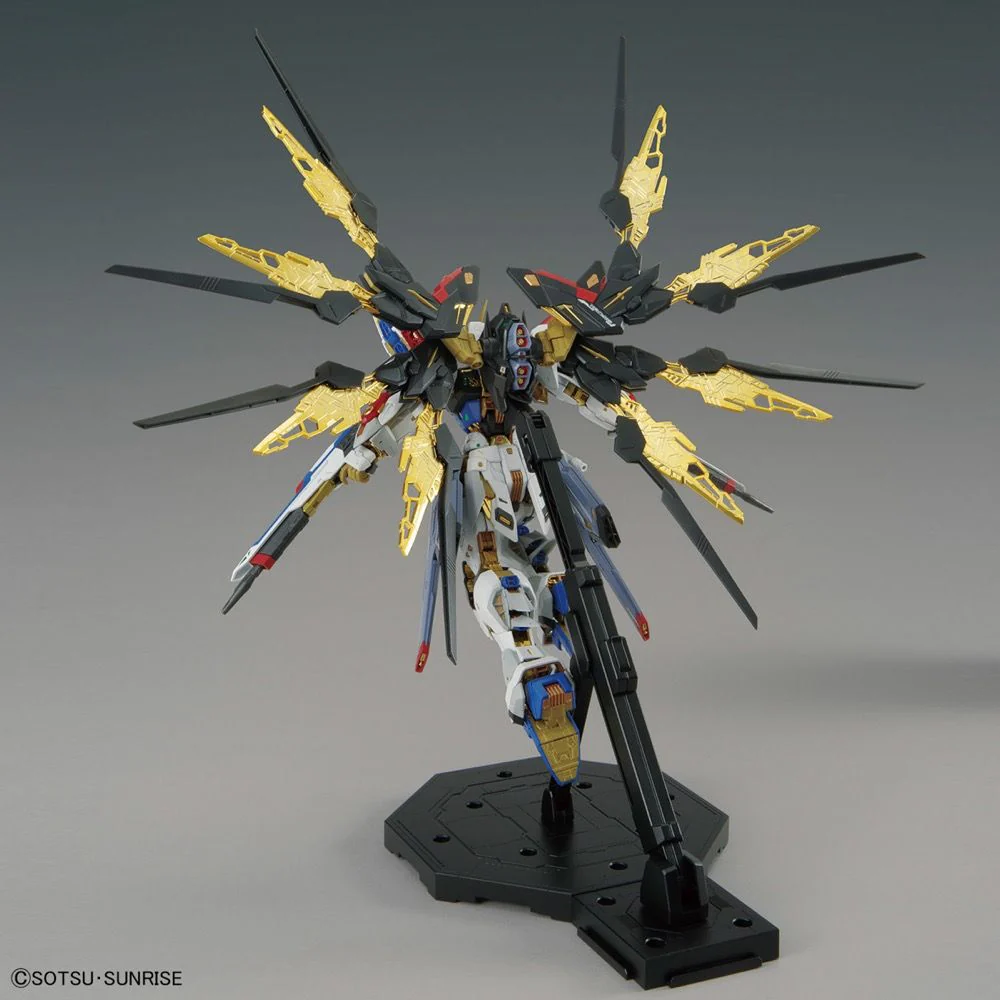 MGEX Strike Freedom Gundam - Image 4