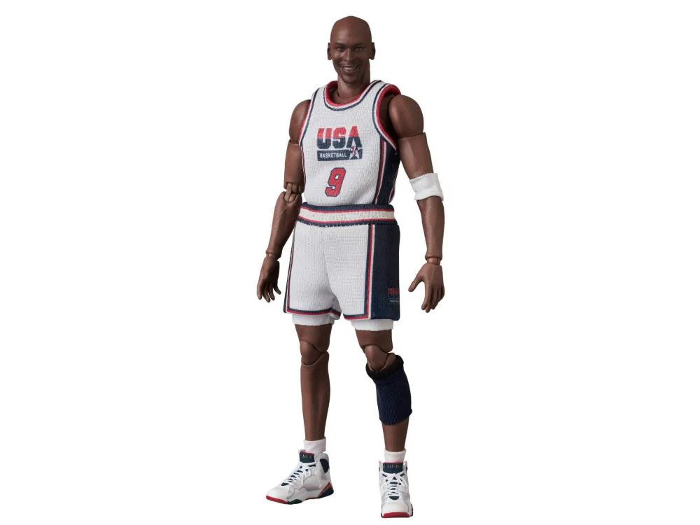 Michael Jordan (1992 Team USA) MAFEX No. 132 - Image 2