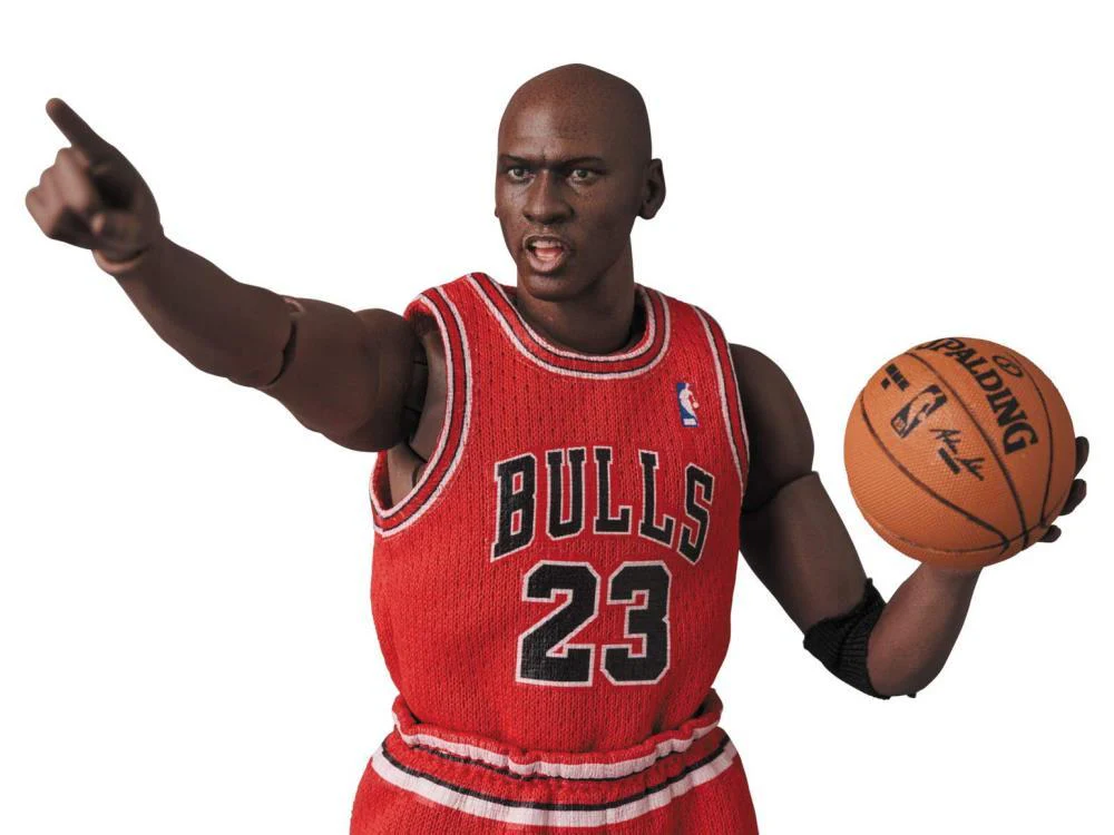 Michael Jordan (Chicago Bulls) MAFEX No. 100 - Image 6