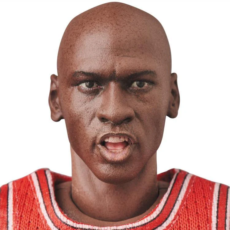 Michael Jordan (Chicago Bulls) MAFEX No. 100 - Image 8