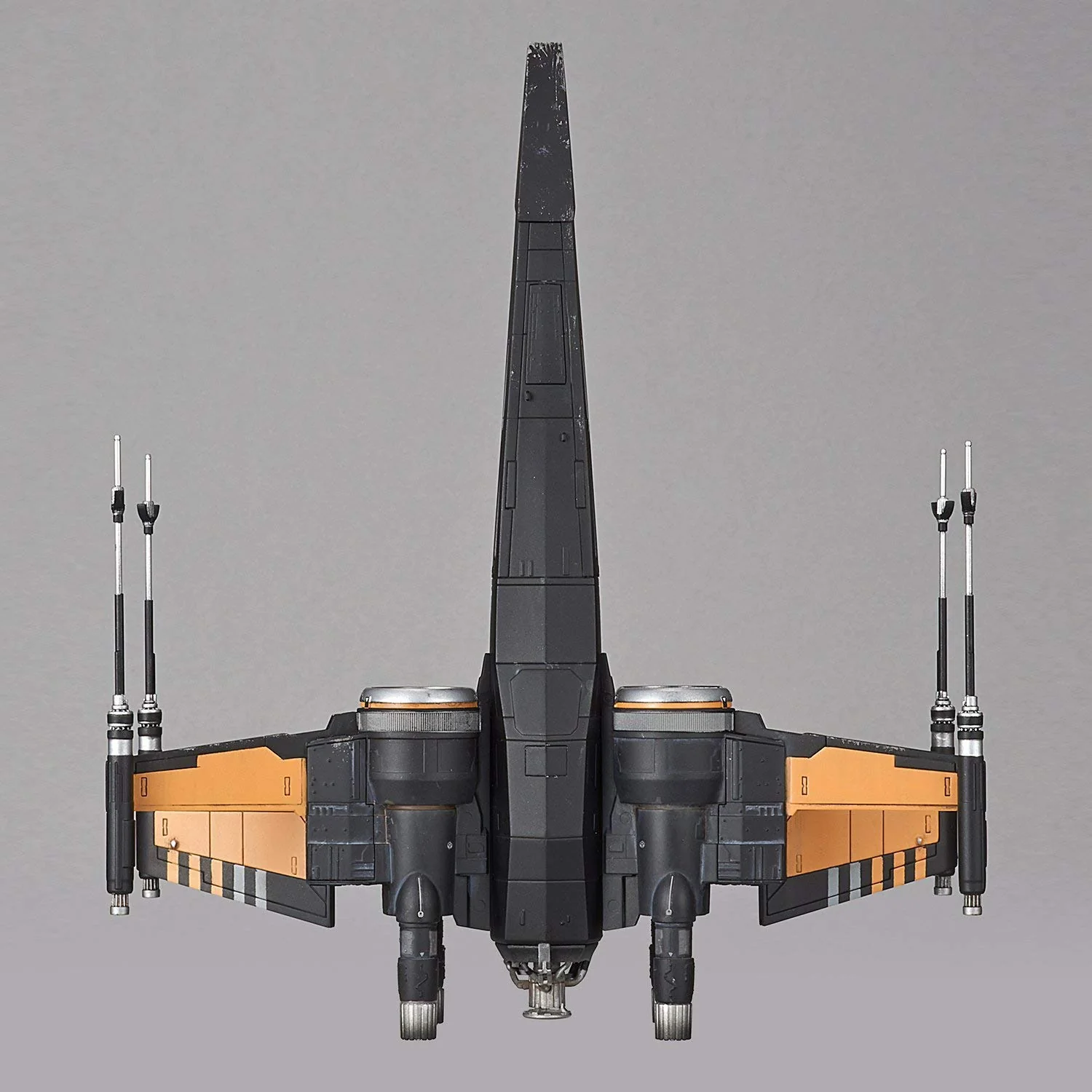Poe's Boosted X-Wing Starfighter 1/72 Scale Model Kit - Image 8