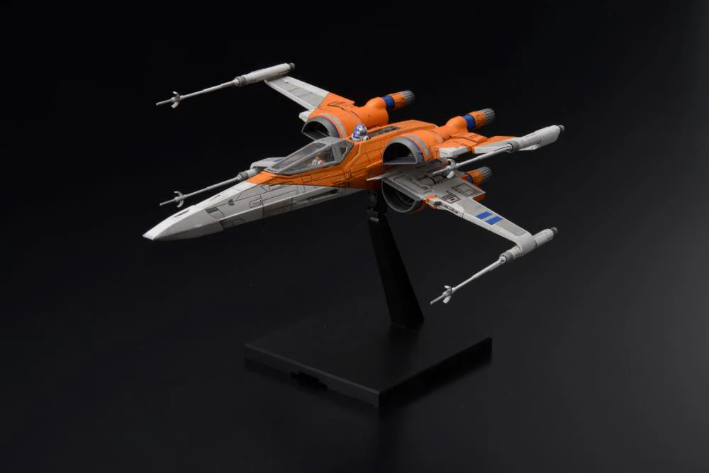Poe's X-Wing Starfighter (Rise of Skywalker) 1/72 Scale Model Kit - Image 2