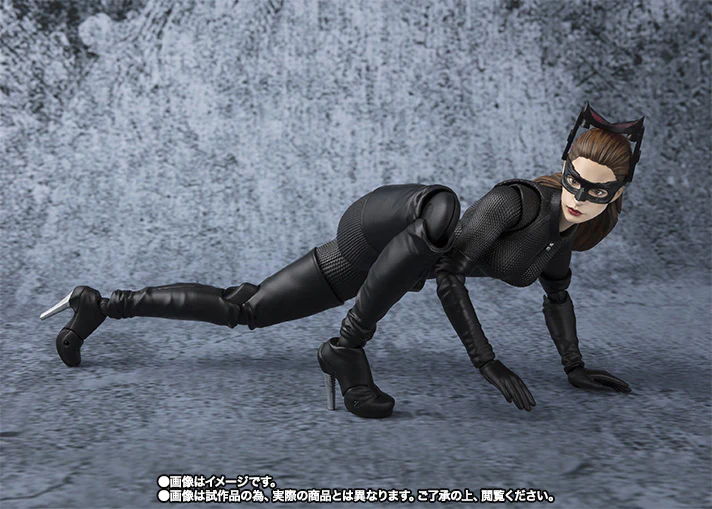 S.H. Figuarts - The Dark Knight Rises: Catwoman - Image 6