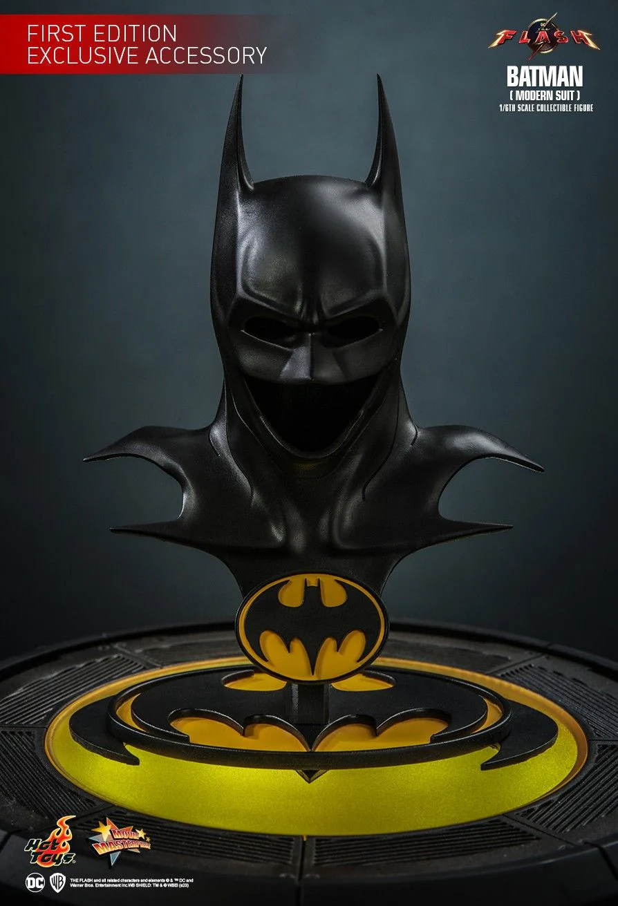 The Flash: Batman (Modern Suit) MMS712 - Image 5